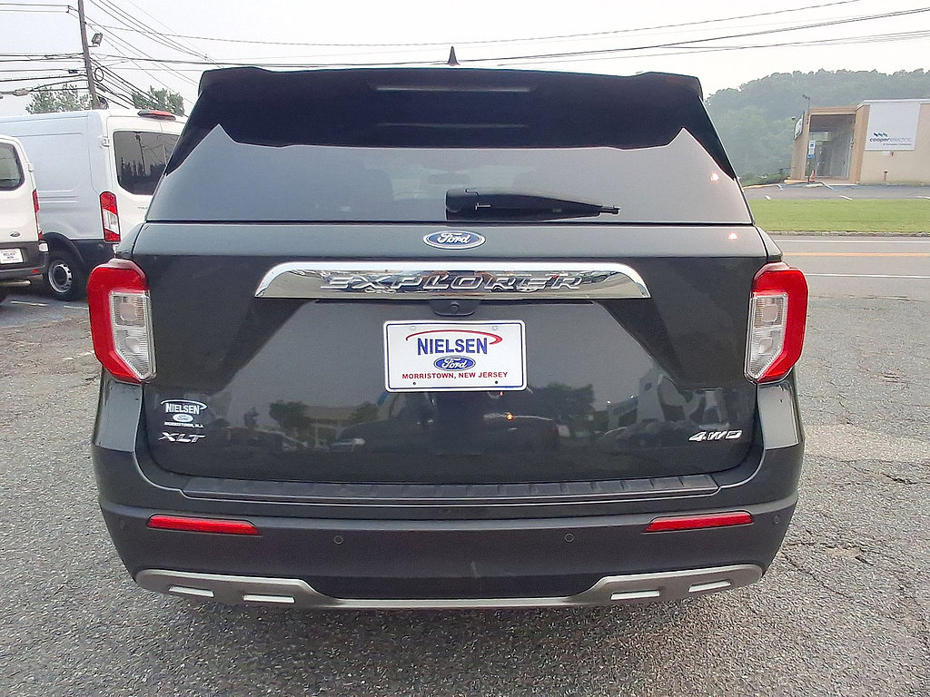 Certified 2023 Ford Explorer XLT w/ Equipment Group 202A AWD/4WD image 29