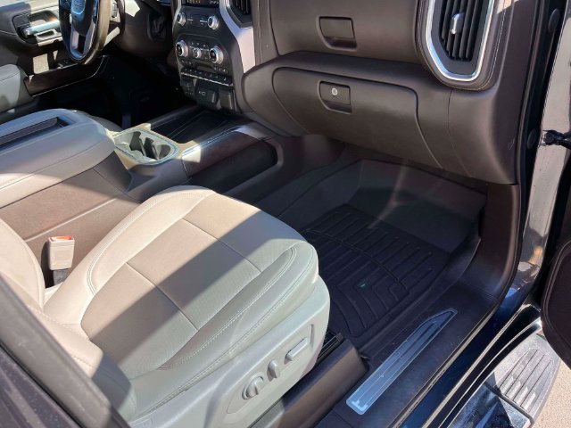 Used 2021 GMC Sierra 1500 SLT w/ SLT Premium Plus Package AWD/4WD image 22
