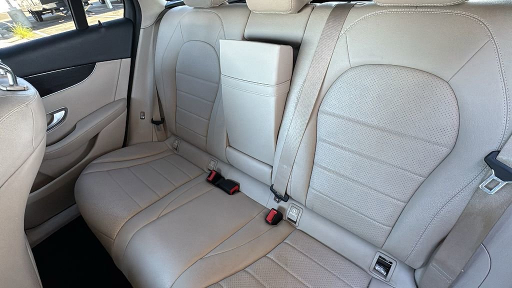 Used 2017 Mercedes-Benz GLC 300 image 23