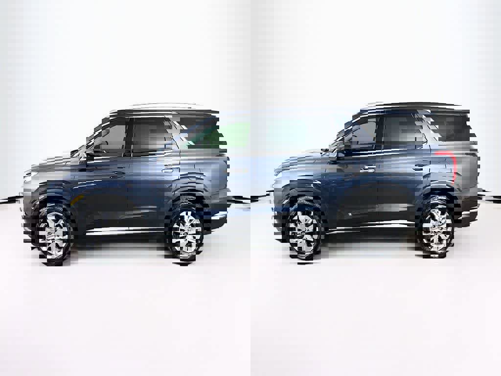 Used 2023 Hyundai Palisade SEL w/ Cargo Package image 2