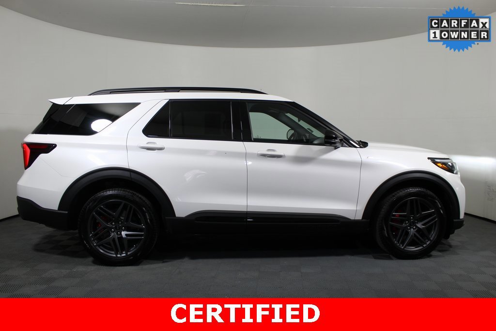 Certified 2025 Ford Explorer ST-Line w/ ST-Line Street Pack image 4