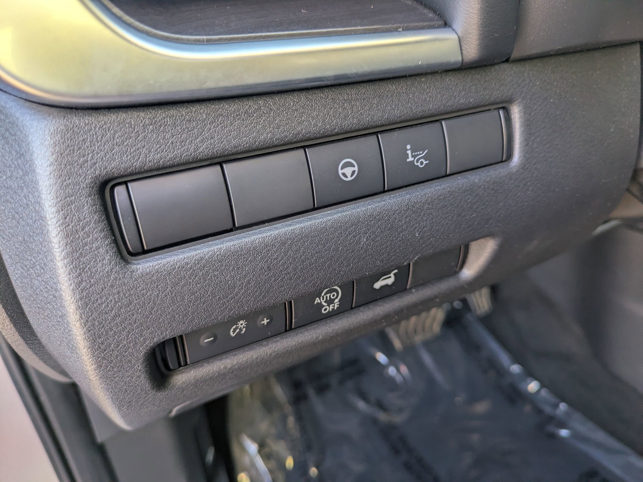 Used 2023 Nissan Rogue Platinum w/ Platinum Premium Package image 16