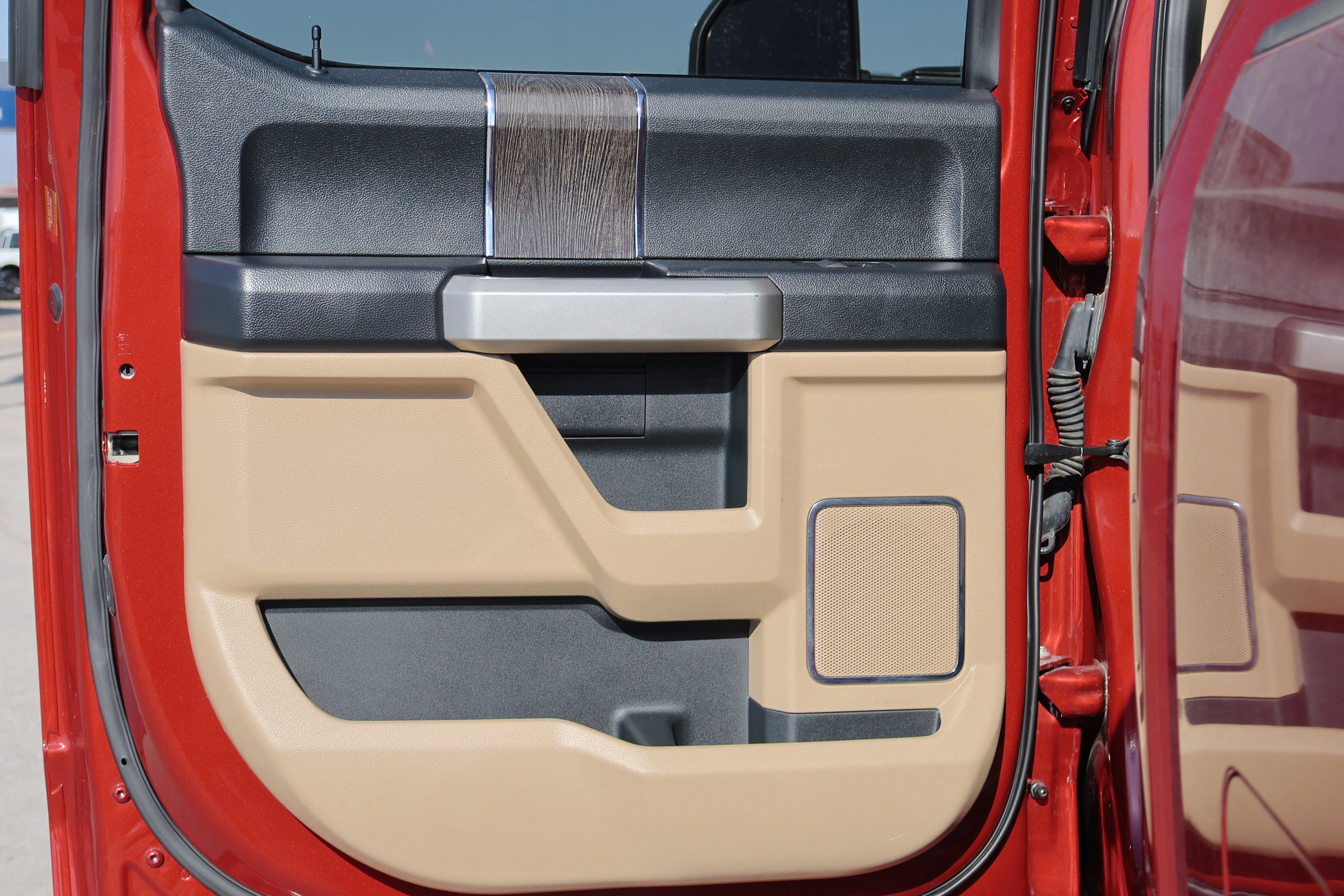 Certified 2020 Ford F350 Lariat w/ Lariat Ultimate Package image 29