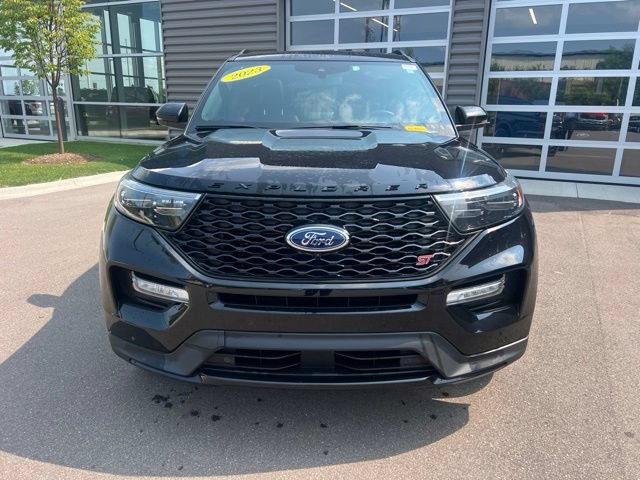 Certified 2023 Ford Explorer ST w/ Equipment Group 401A AWD/4WD image 2