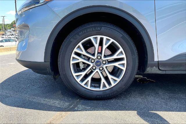 Certified 2022 Ford Escape SEL w/ Technology Package AWD/4WD image 8