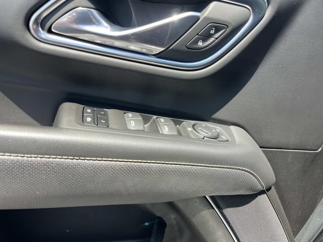 Used 2023 GMC Yukon SLT AWD/4WD image 30