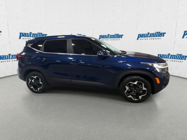 Used 2024 Kia Seltos EX AWD/4WD image 11