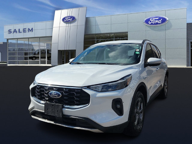 Certified 2025 Ford Escape ST-Line Select AWD/4WD image 6