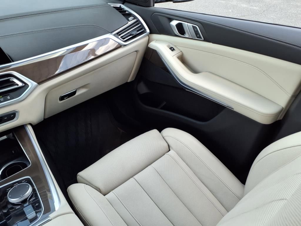 Used 2022 BMW X5 xDrive40i w/ Premium Enhanced Package image 13