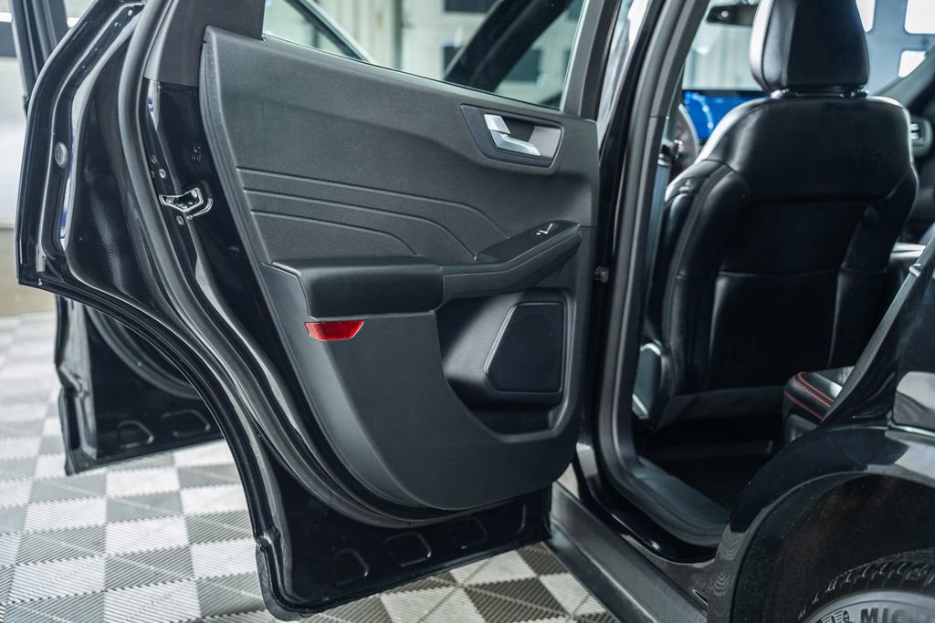 Certified 2023 Ford Escape ST-Line w/ Tech Pack #1 image 39