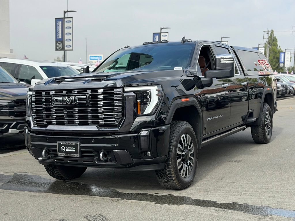 Used 2024 GMC Sierra 3500 Denali Ultimate AWD/4WD image 5