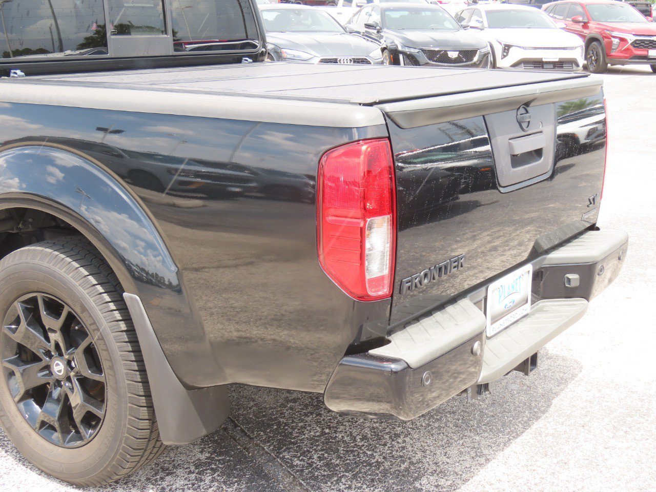 Used 2020 Nissan Frontier SV w/ Midnight Edition Floor Mats RWD image 15