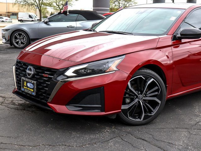 Used 2024 Nissan Altima 2.5 SR AWD/4WD image 3