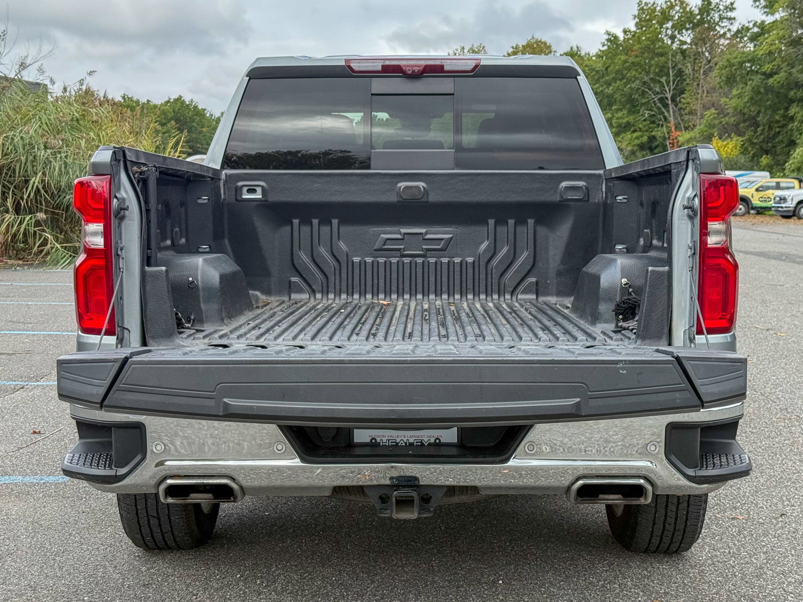 Used 2023 Chevrolet Silverado 1500 LTZ w/ Technology Package AWD/4WD image 13