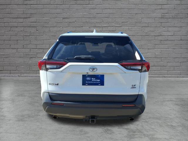 Used 2020 Toyota RAV4 LE w/ Carpet Mat Package AWD/4WD image 4