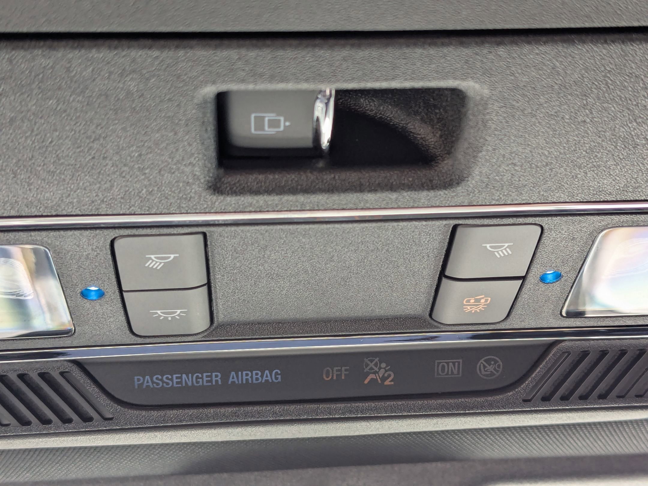 Certified 2025 Ford F150 Lariat w/ Equipment Group 501A Mid image 31