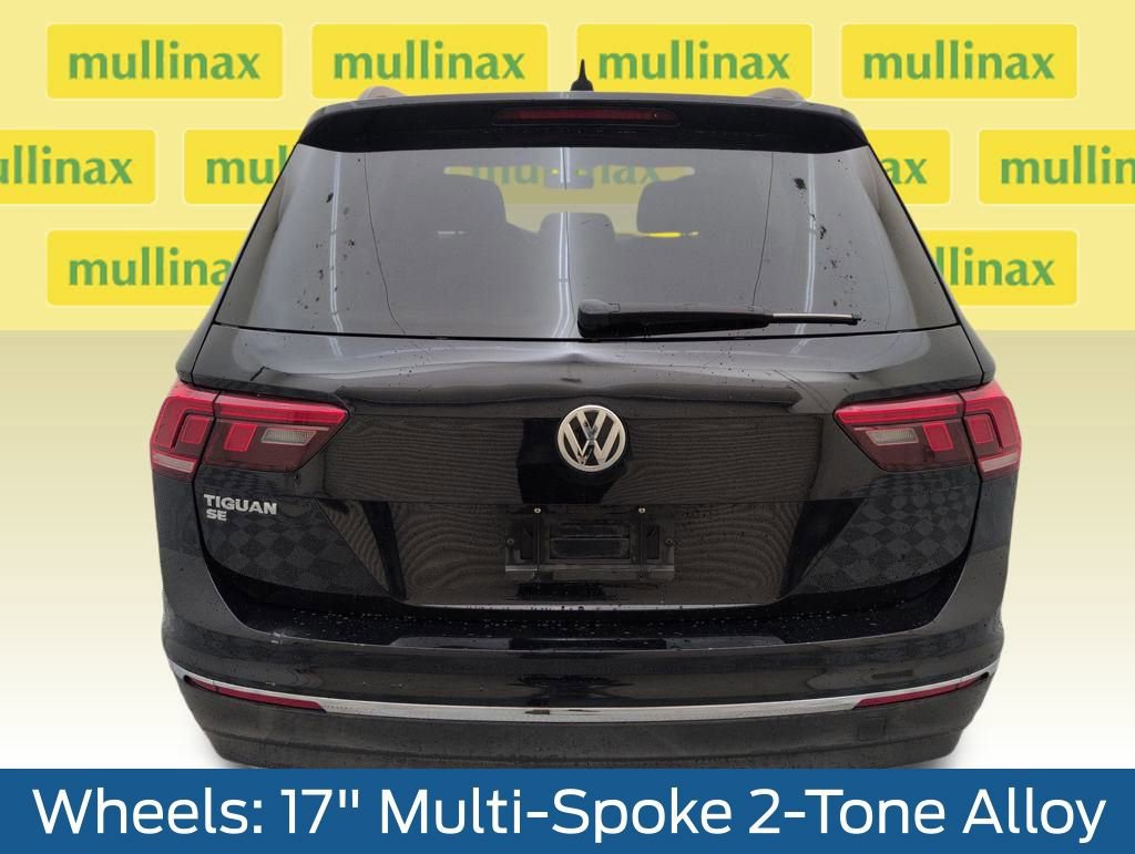 Used 2020 Volkswagen Tiguan SE w/ Panoramic Sunroof Package image 4