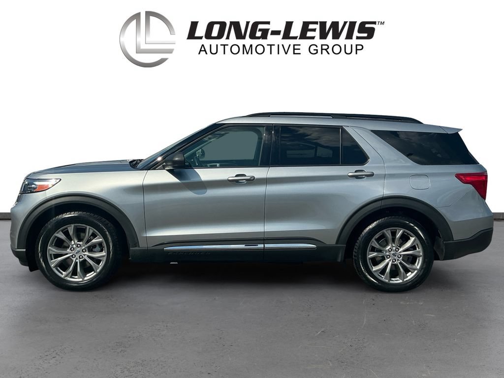 Certified 2022 Ford Explorer XLT w/ Equipment Group 202A RWD image 2