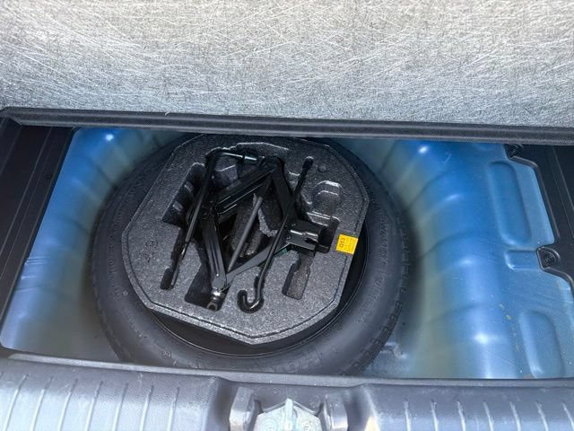 Used 2025 Hyundai Venue SEL FWD image 10