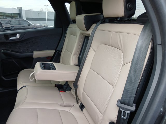Certified 2020 Ford Escape Titanium AWD/4WD image 23
