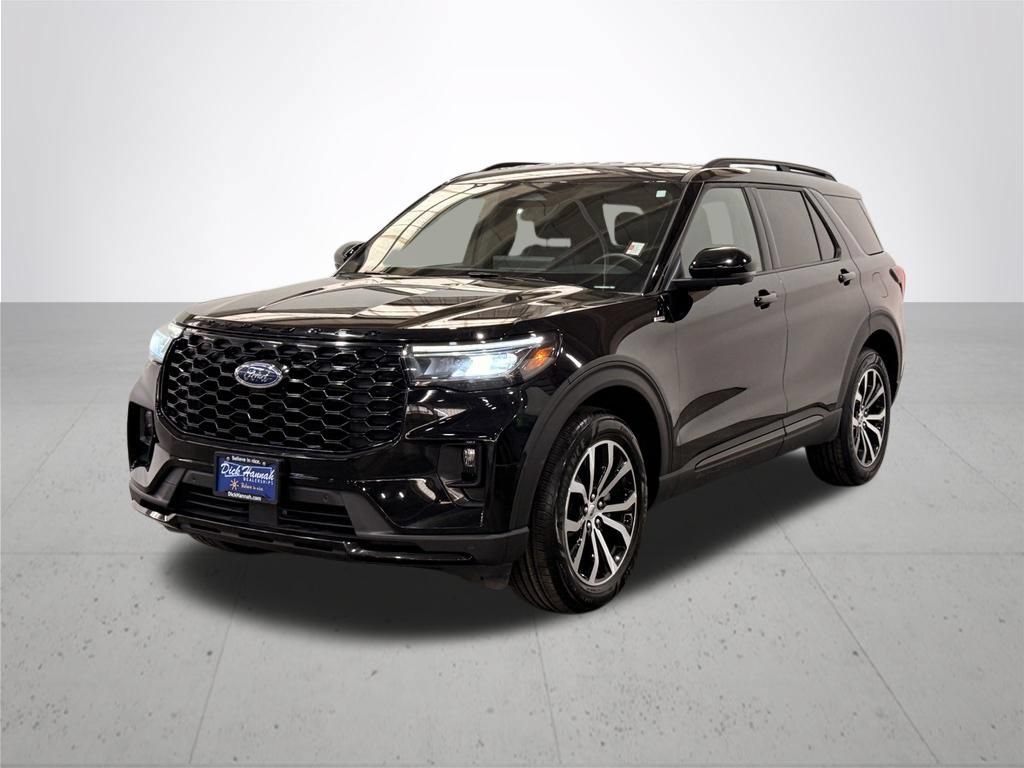 Certified 2025 Ford Explorer ST-Line AWD/4WD image 2