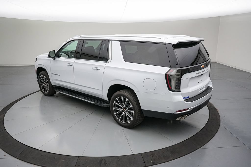 Used 2026 Chevrolet Suburban High Country w/ Sun And Tow Package AWD/4WD image 6