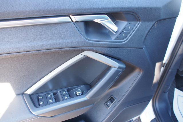 Used 2021 Audi Q3 2.0T Premium Plus w/ Premium Plus Package image 19