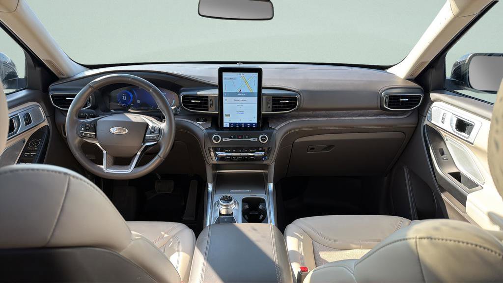 Certified 2020 Ford Explorer Platinum w/ Premium Technology Package image 12