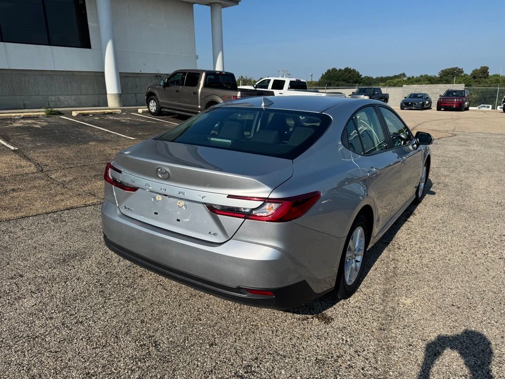 Used 2025 Toyota Camry LE FWD image 7