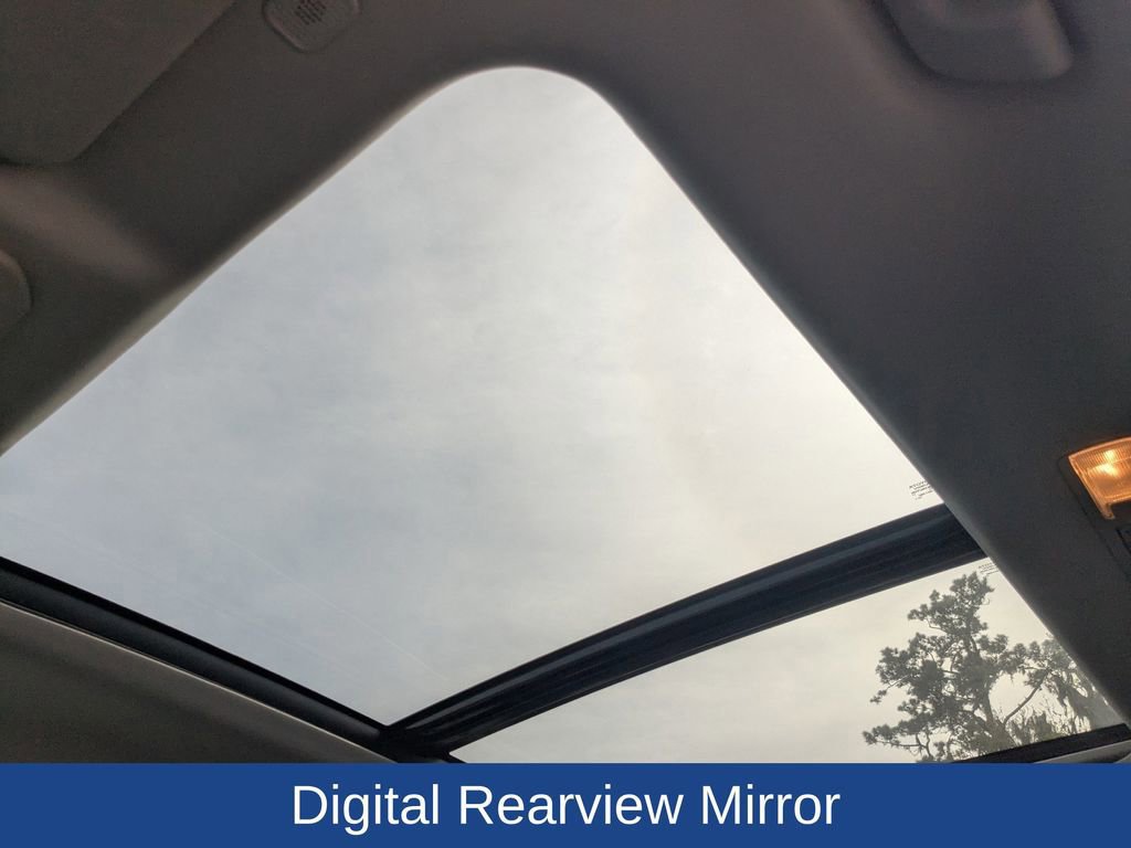 Used 2023 Toyota Highlander Platinum image 18