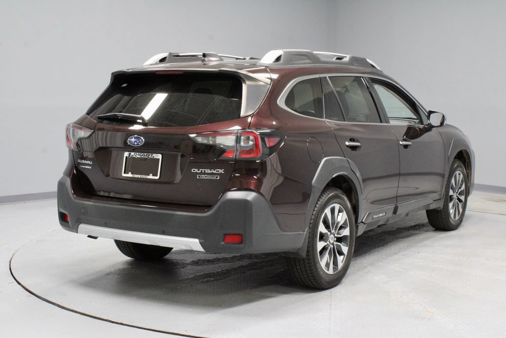 Used 2023 Subaru Outback Touring AWD/4WD image 13