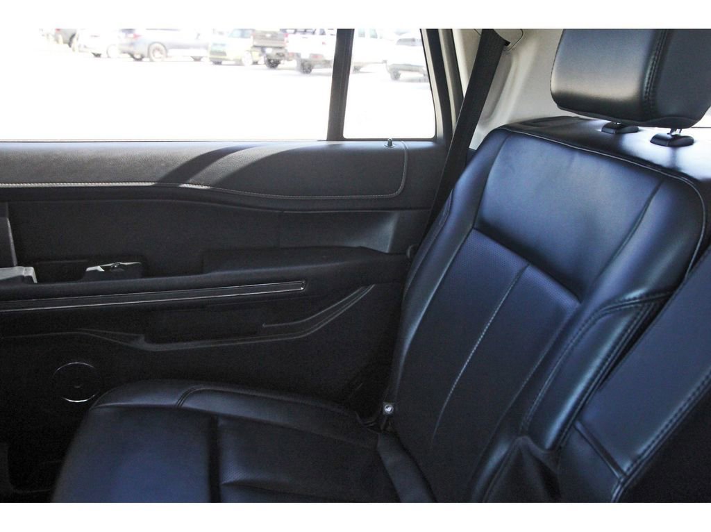 Certified 2022 Ford Expedition XLT image 14