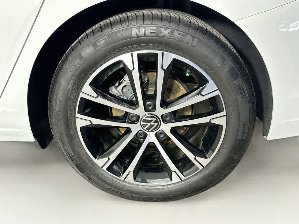 Used 2024 Volkswagen Jetta Sport FWD image 8
