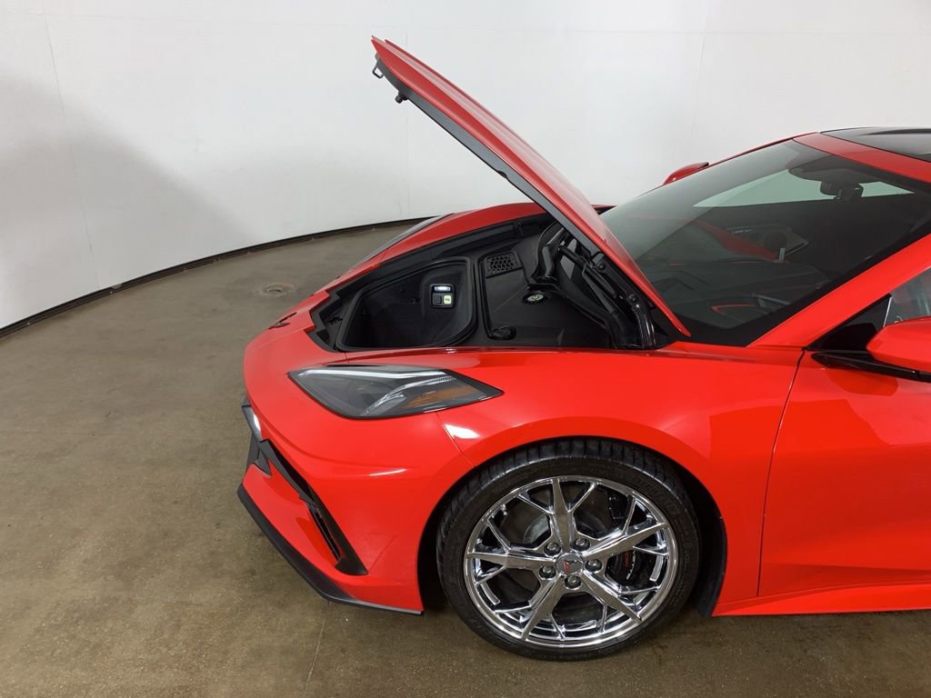 Used 2020 Chevrolet Corvette Stingray Preferred Cpe w/ 2LT Preferred Equipment Group RWD image 19