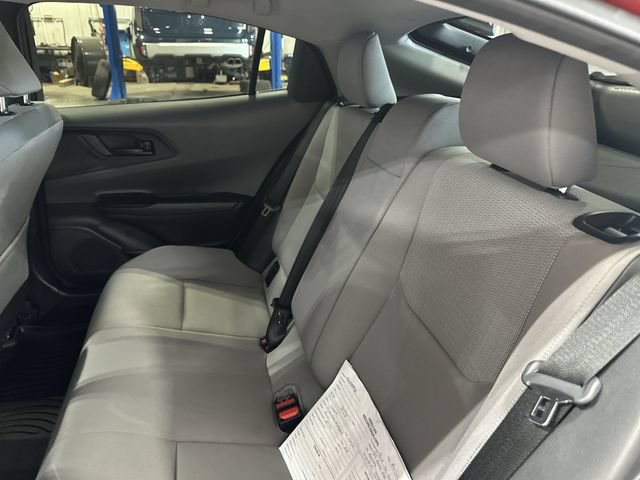 Used 2024 Toyota Prius LE AWD/4WD image 30