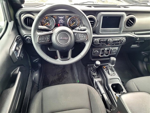 Used 2023 Jeep Wrangler Willys image 9