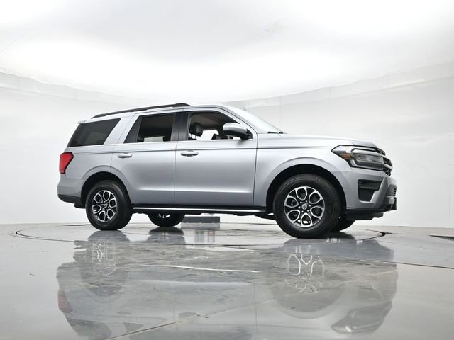 Certified 2023 Ford Expedition XLT image 35