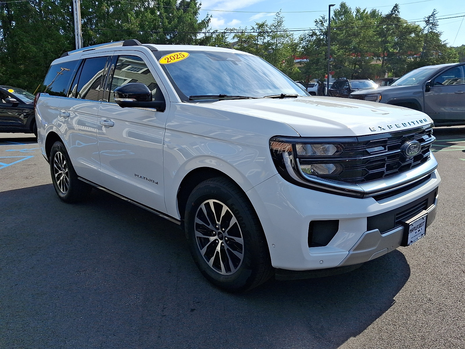 Certified 2025 Ford Expedition Platinum AWD/4WD image 3