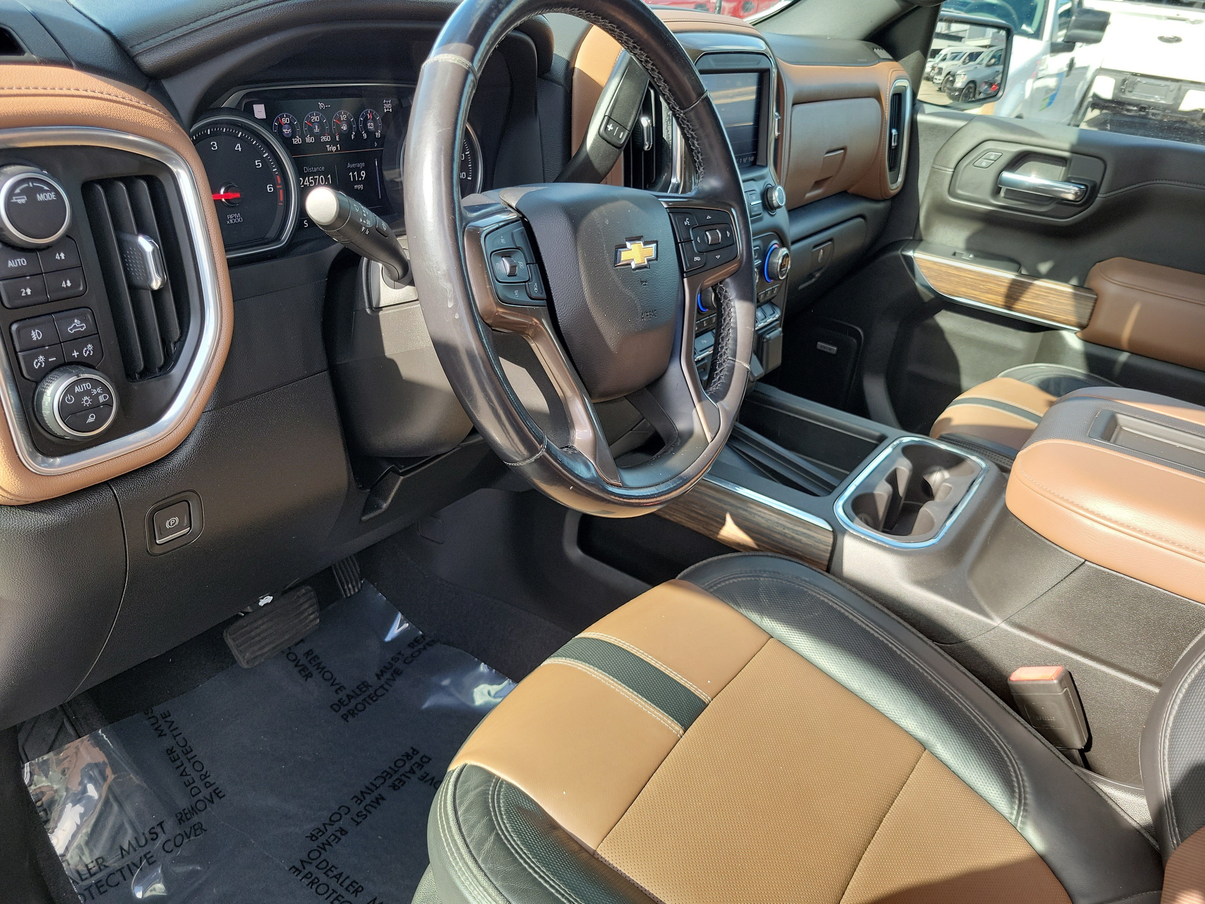 Used 2022 Chevrolet Silverado 1500 High Country AWD/4WD image 9