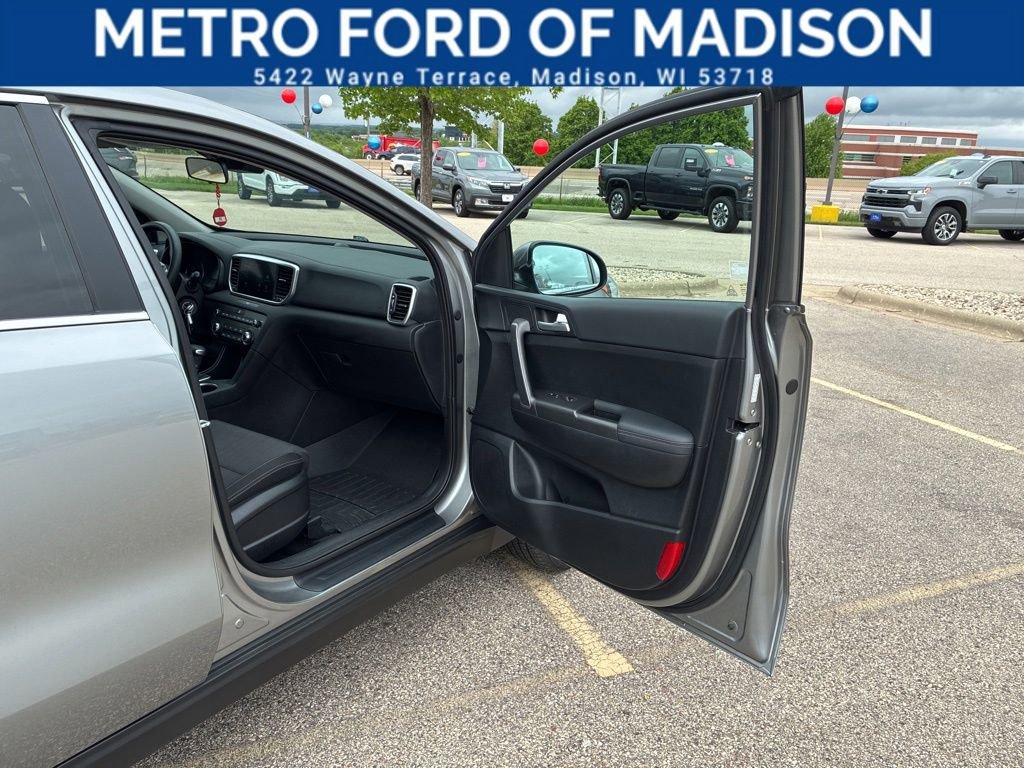 Used 2020 Kia Sportage LX FWD image 38