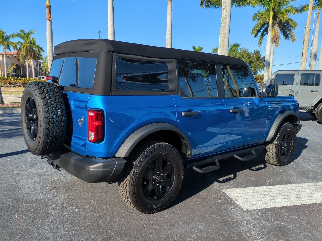 Certified 2023 Ford Bronco Black Diamond image 5