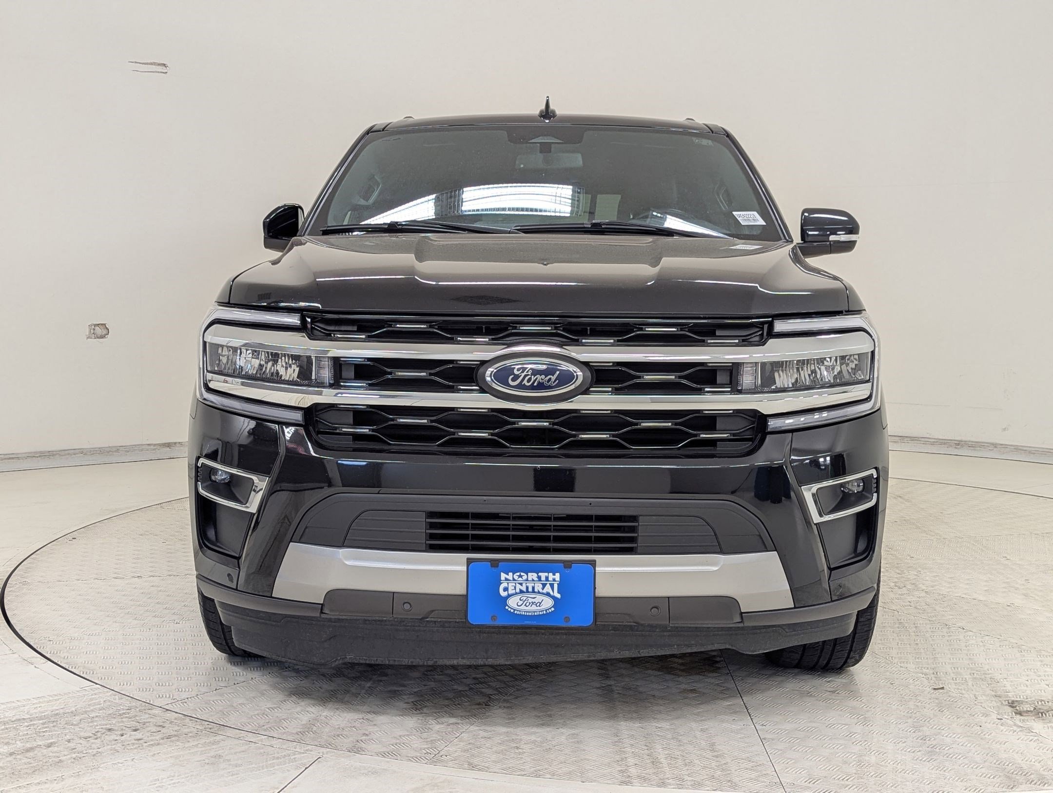 Certified 2024 Ford Expedition Limited image 5