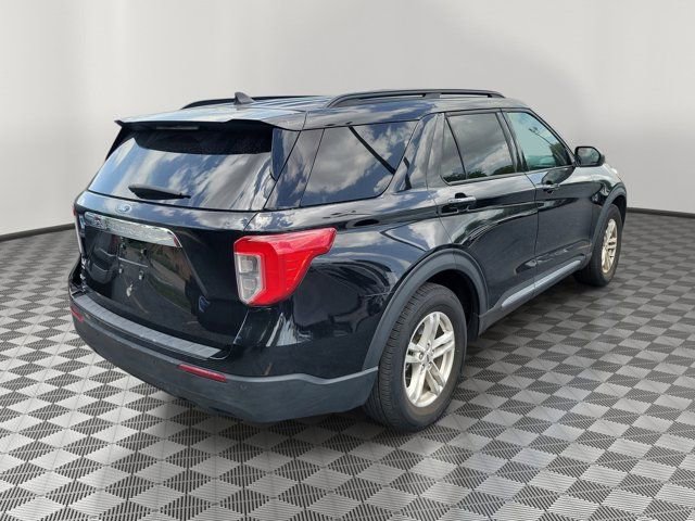 Certified 2023 Ford Explorer XLT RWD image 6