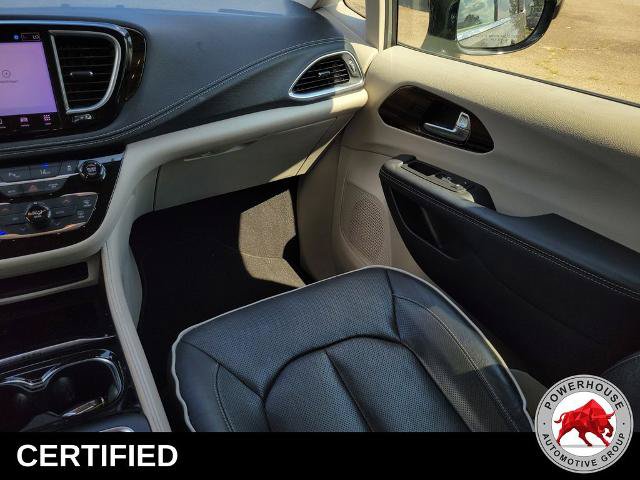 Used 2023 Chrysler Pacifica Limited FWD image 22