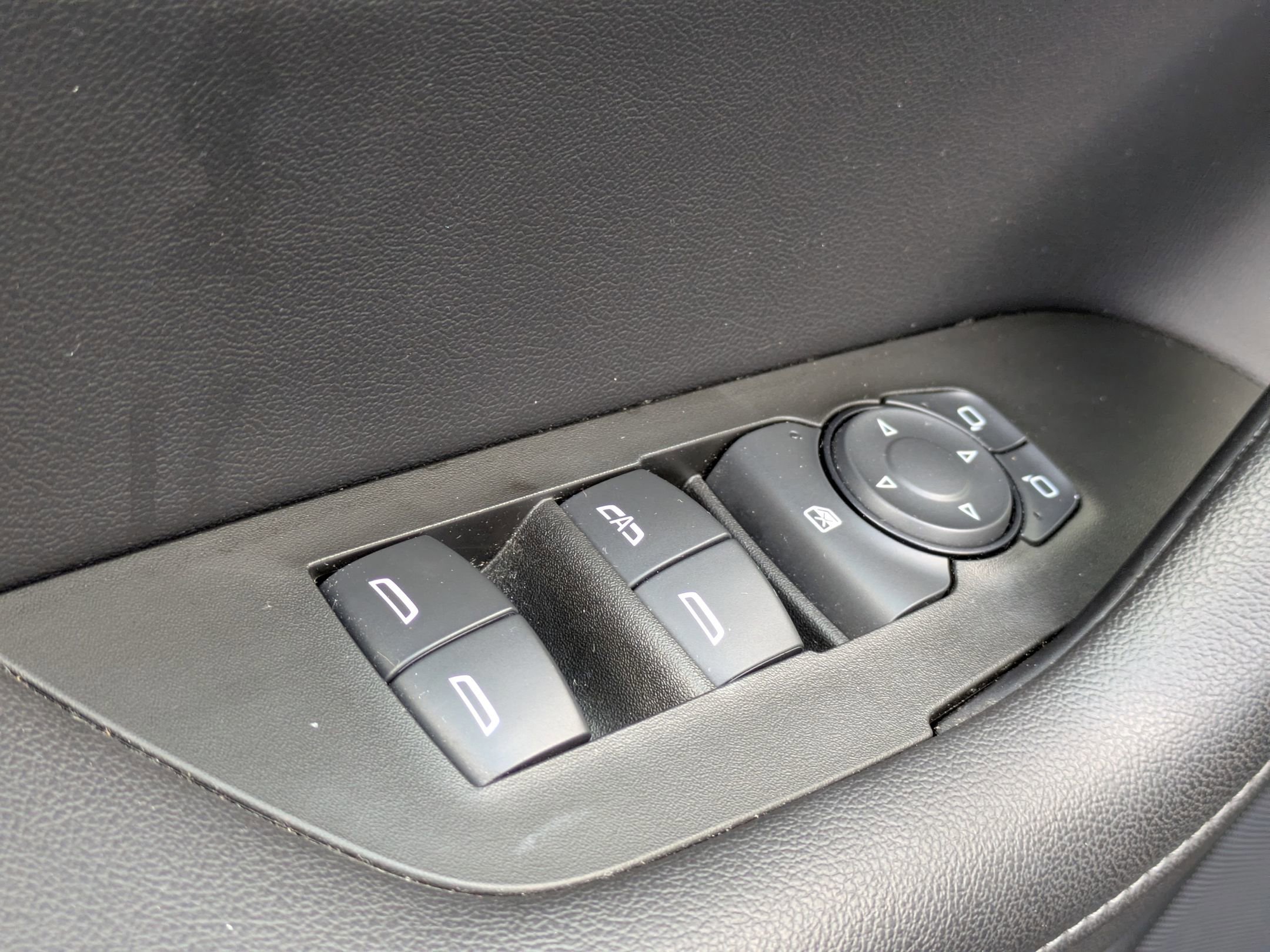 Used 2022 Chevrolet Blazer LT image 11