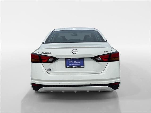 Used 2024 Nissan Altima 2.5 SV image 3