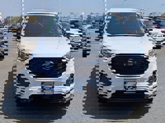Certified 2024 Ford Edge SE w/ Black Appearance Package image 9