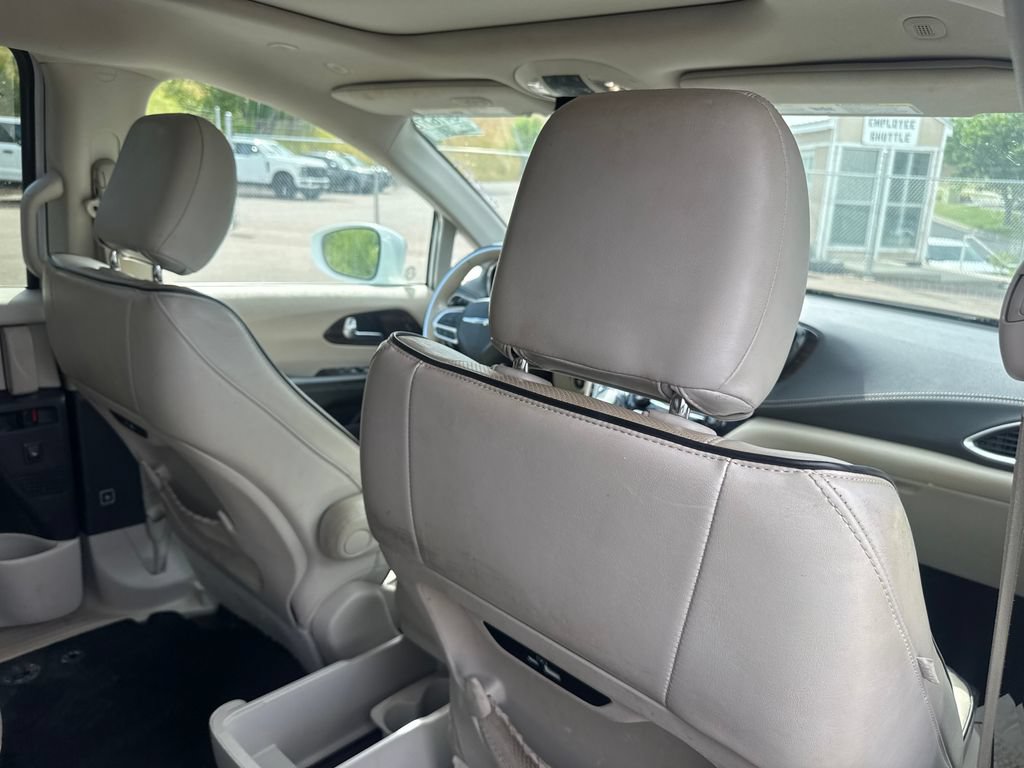 Used 2021 Chrysler Pacifica Limited w/ Premium & Safety Sphere Group AWD/4WD image 27
