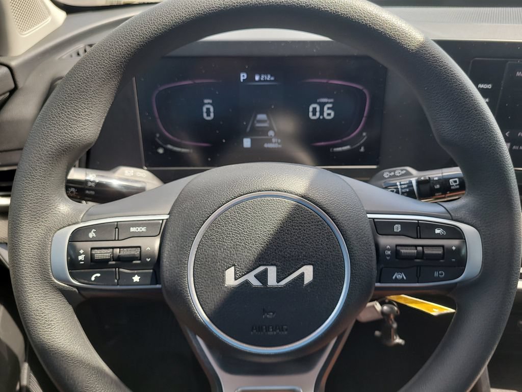 Used 2023 Kia Sportage LX FWD image 24