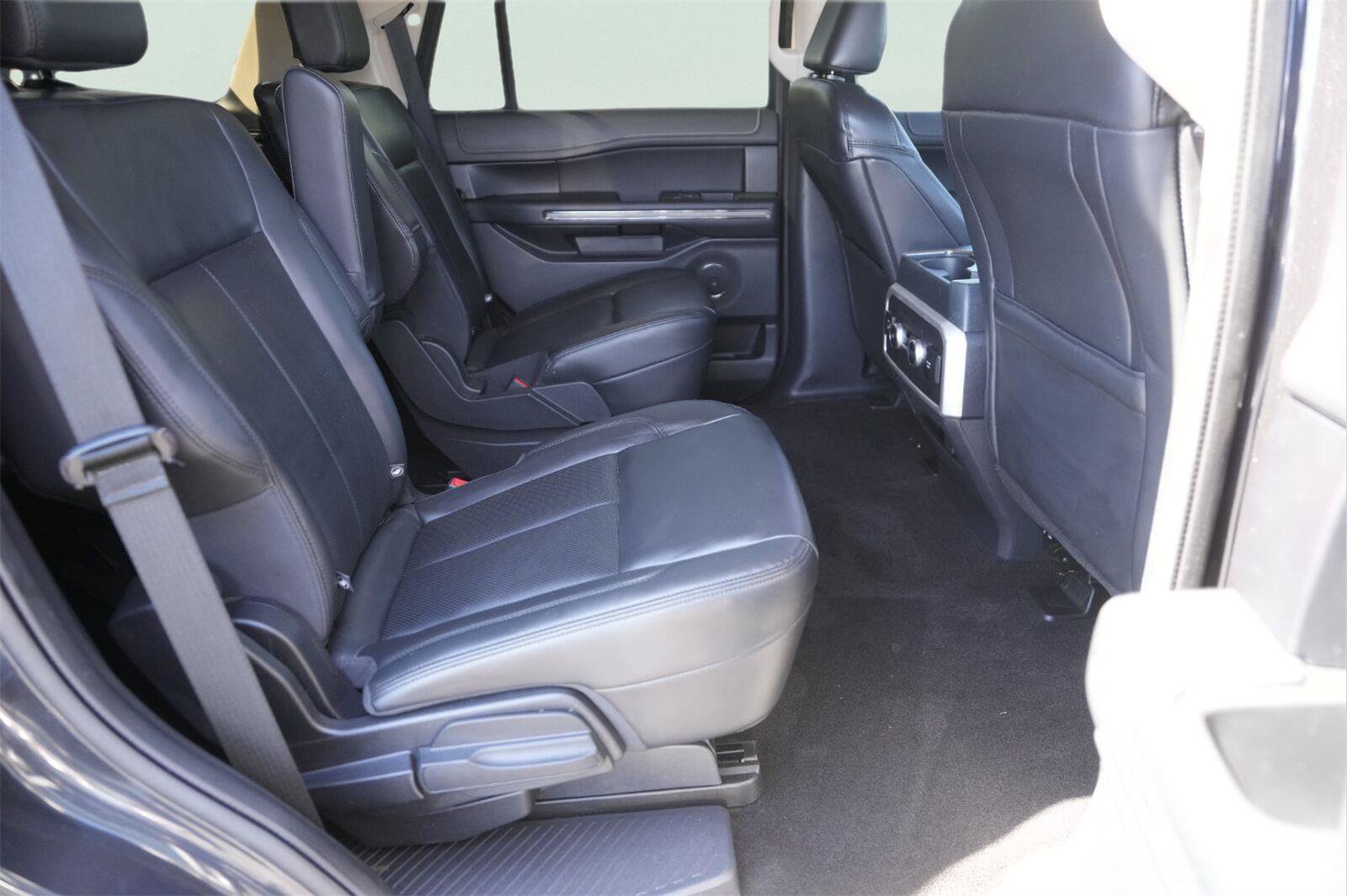 Certified 2022 Ford Expedition XLT RWD image 17
